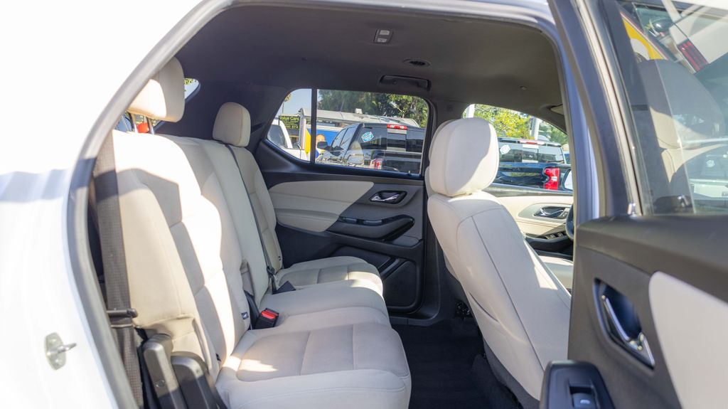 Used 2022 Chevrolet Traverse LS 4D Sport Utility