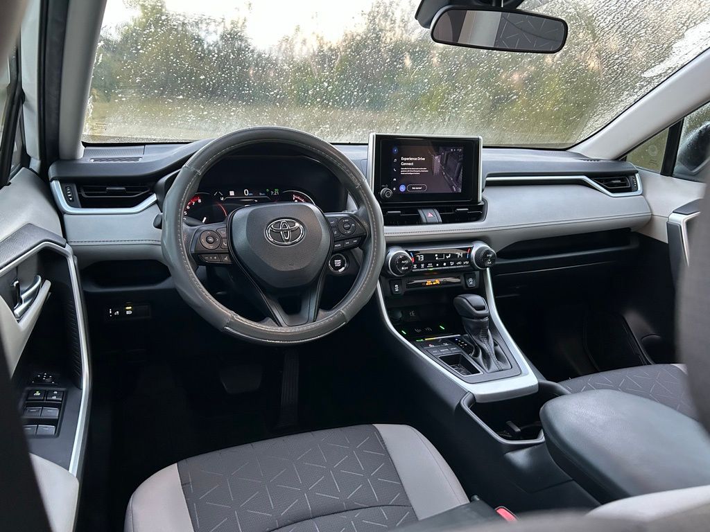 Thumbnail: 2024 Toyota RAV4 - 12