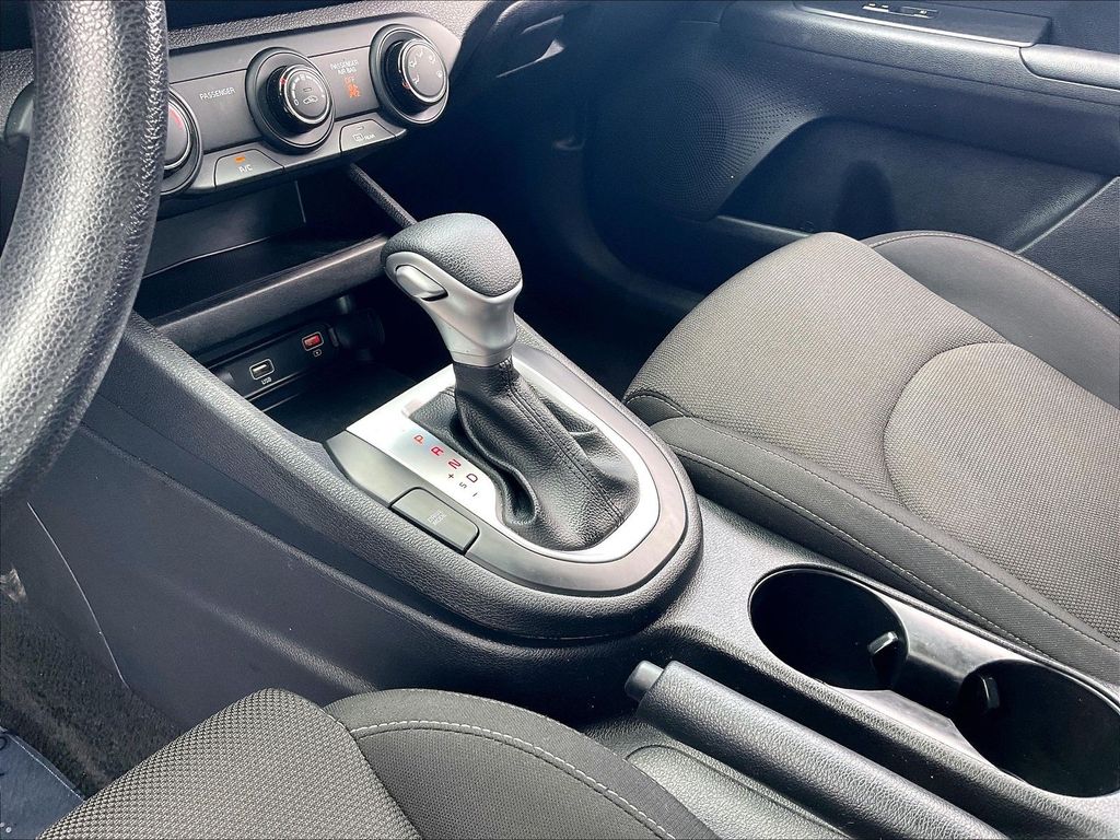 2024 Kia Forte — photo 19