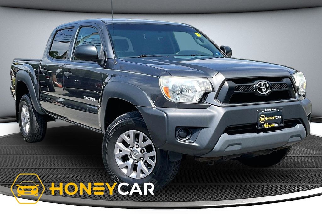 Magnetic Gray Metallic 2013 Toyota Tacoma Pickup Truck Four-Wheel Drive 5-Speed Automatic Overdrive