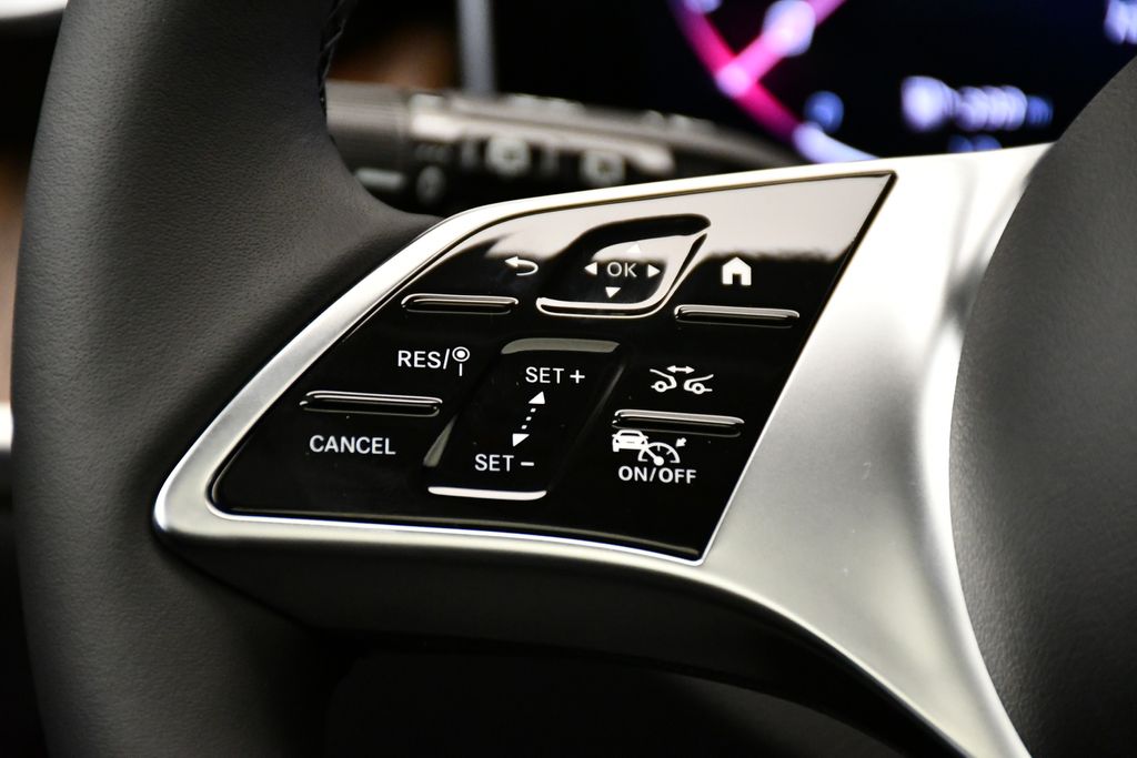 2025 Mercedes-Benz GLC 350 23