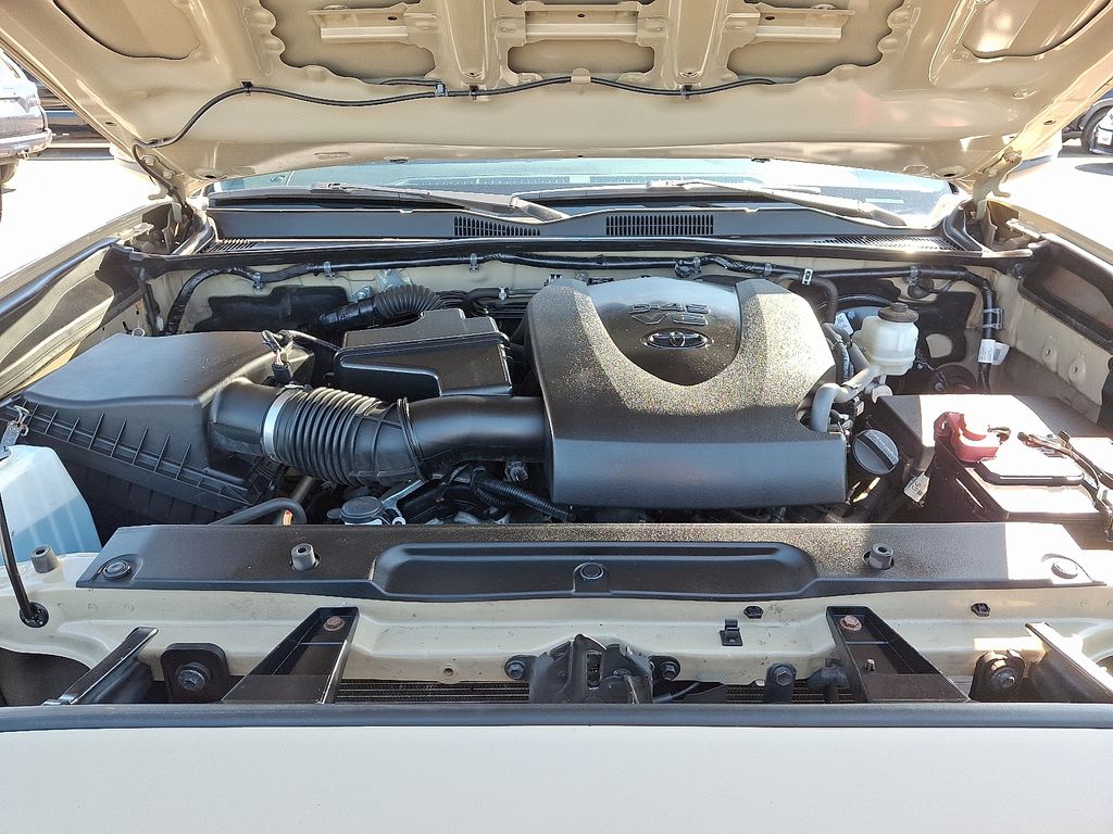 Thumbnail: 2020 Toyota Tacoma - 28
