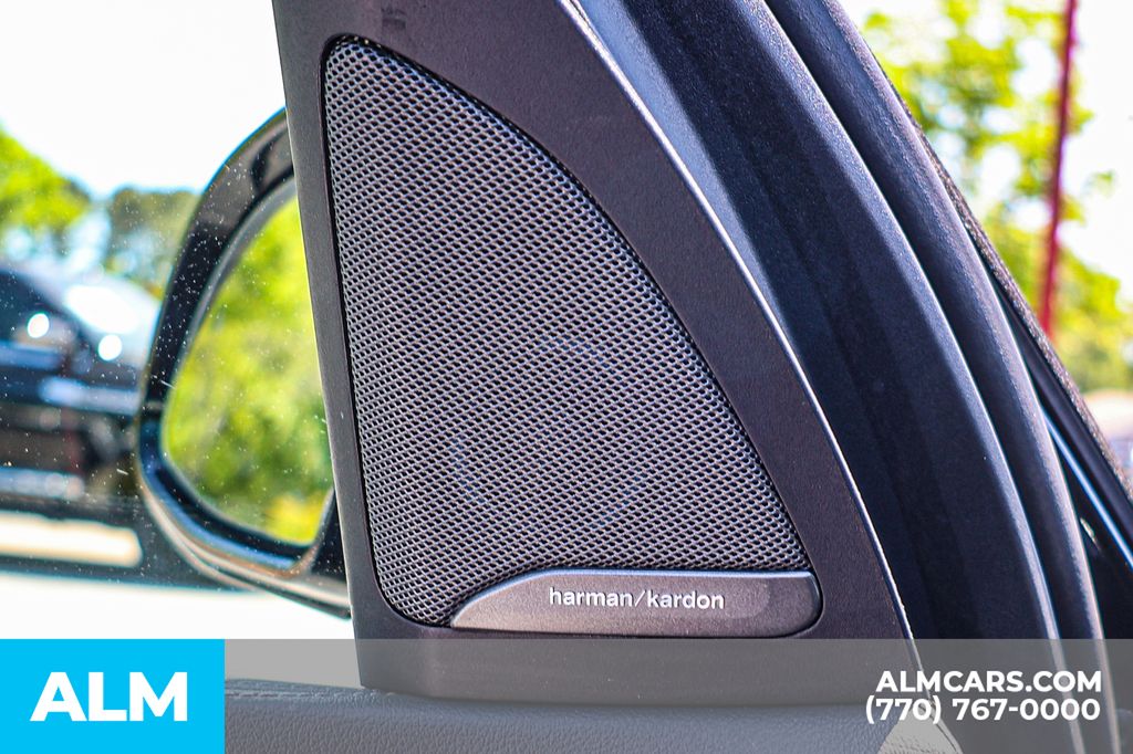 Used 2020 Black BMW M50i image 56