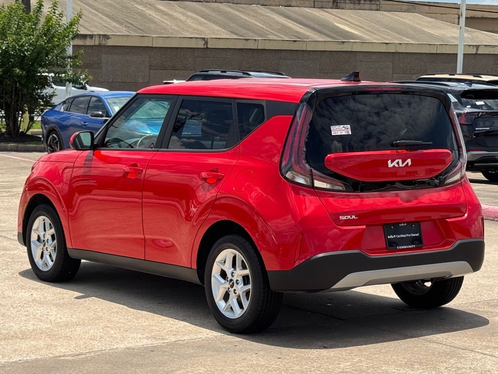 2024 Kia Soul LX - 11
