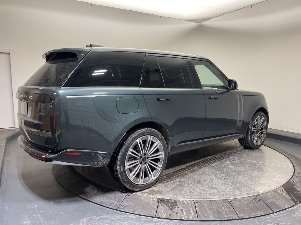 Thumbnail: 2026 Land Rover Range Rover - 5