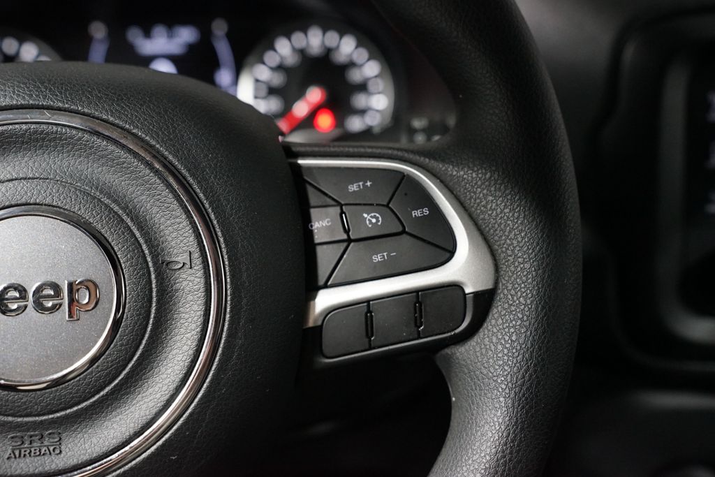 Thumbnail: 2020 Jeep Renegade - 13