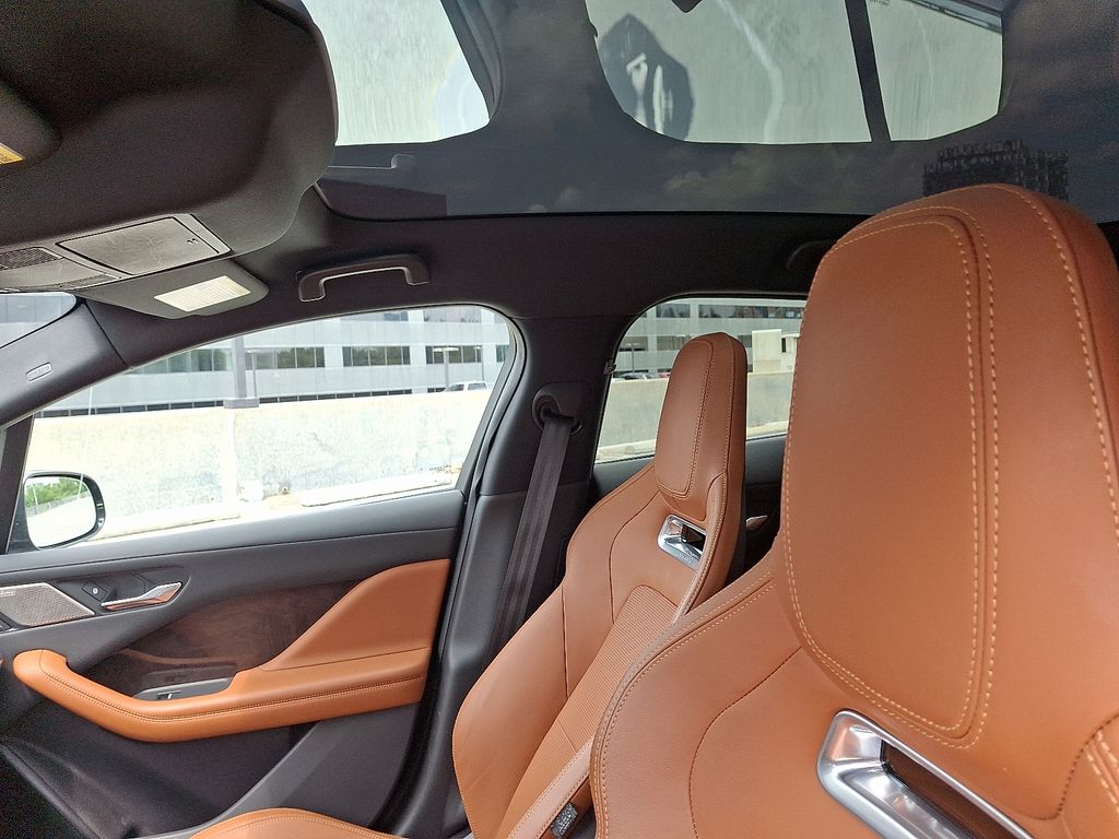 Thumbnail: 2020 Jaguar I-Pace - 18