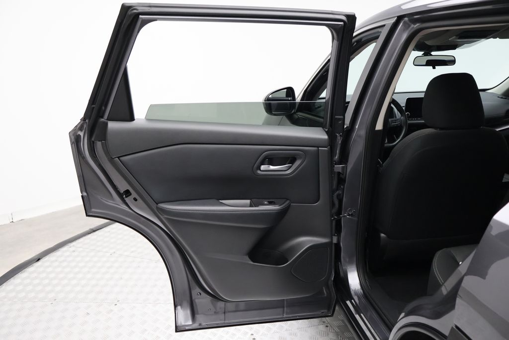 Thumbnail: 2025 Nissan Rogue - 21