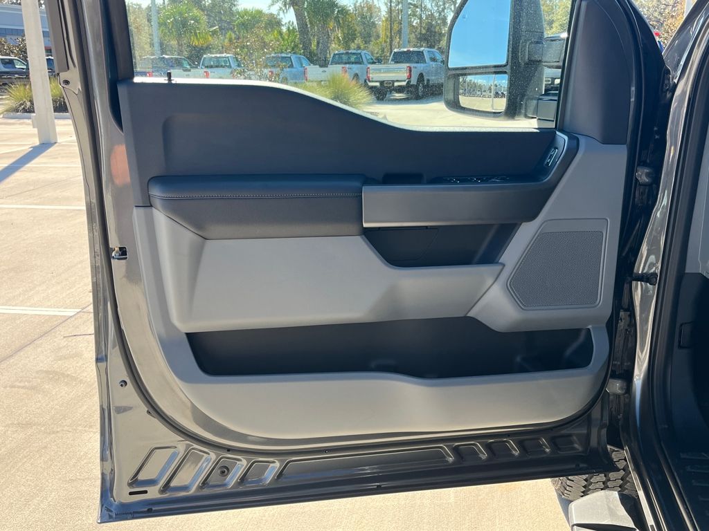 2026 Ford F-250 Super Duty XL - Photo 15