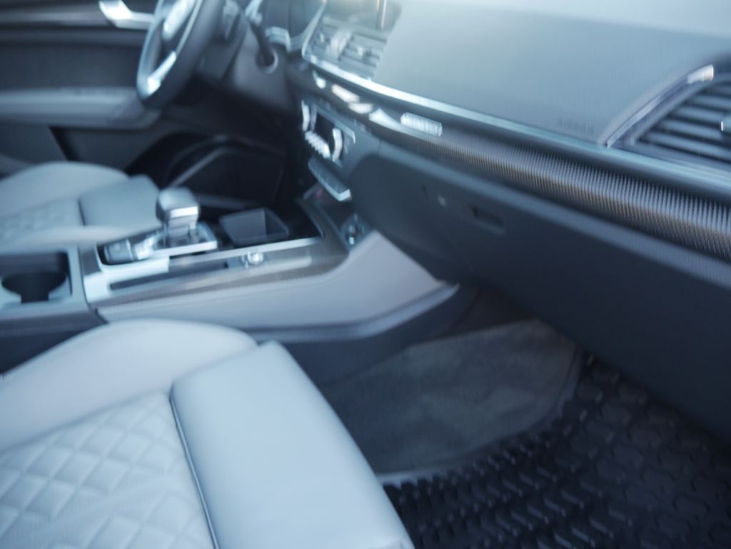 Thumbnail: 2023 Audi SQ5 - 28