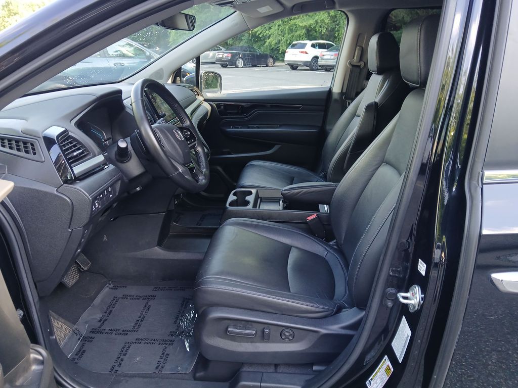 Used 2023  Honda Touring image 19