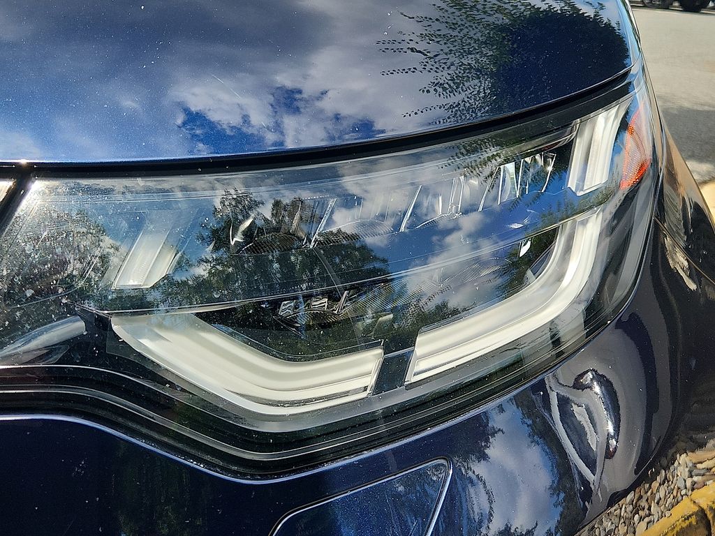 Thumbnail: 2020 Land Rover Discovery - 9