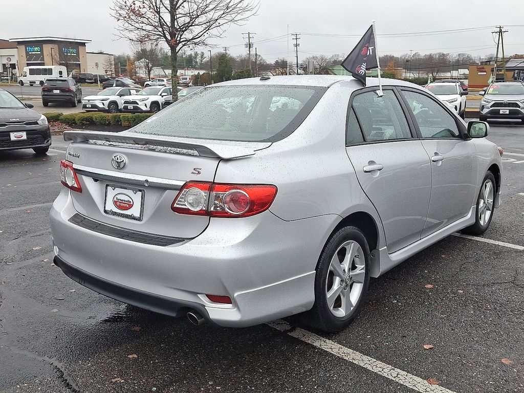 Thumbnail: 2012 Toyota Corolla - 6