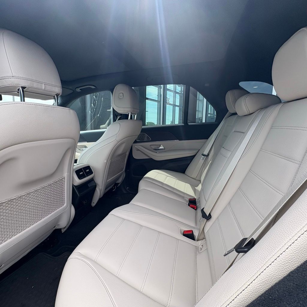 Certified Used 2023 MANUFAKTUR Diamond White Metallic Mercedes-Benz GLE 450 image 10