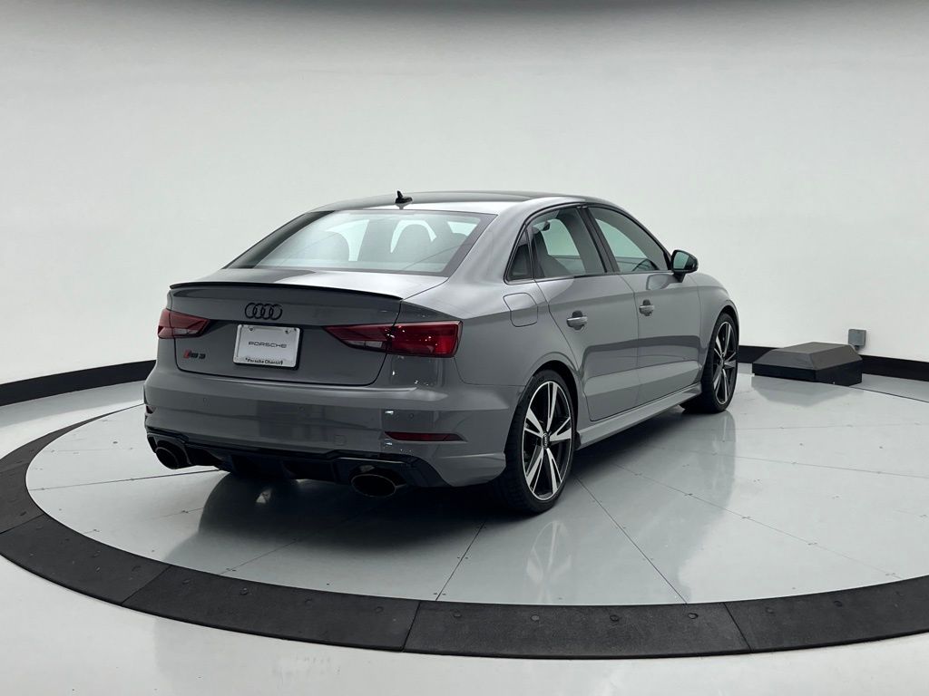 Thumbnail: 2020 Audi RS 3 - 10