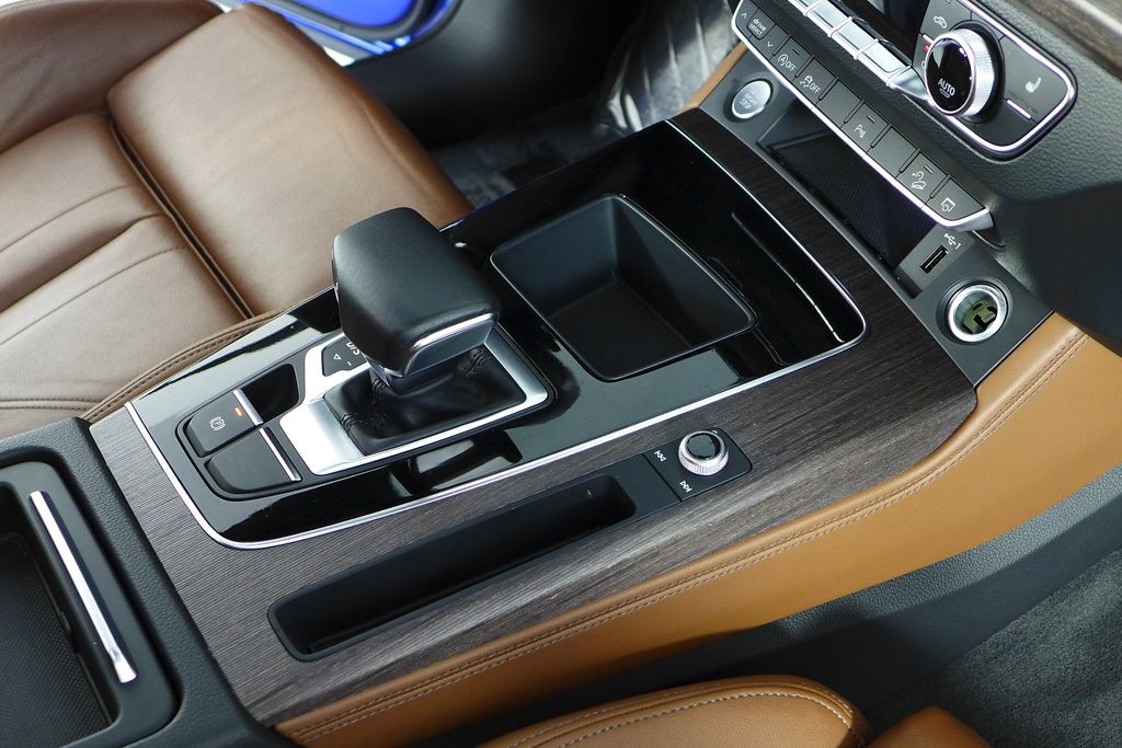 Thumbnail: 2022 Audi Q5 - 14