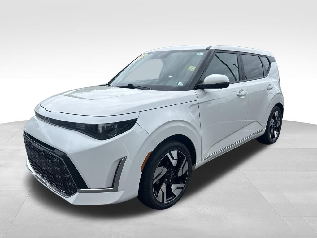 Snow White Pearl 2023 Kia Soul SUV / Crossover Front-Wheel Drive Continuously Variable Transmission
