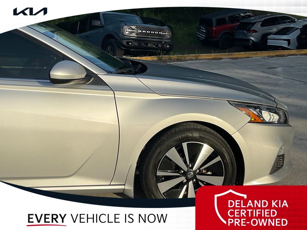 2021 Nissan Altima SV - Photo 9