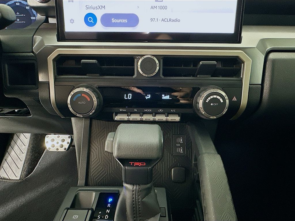 Thumbnail: 2024 Toyota Tacoma - 15