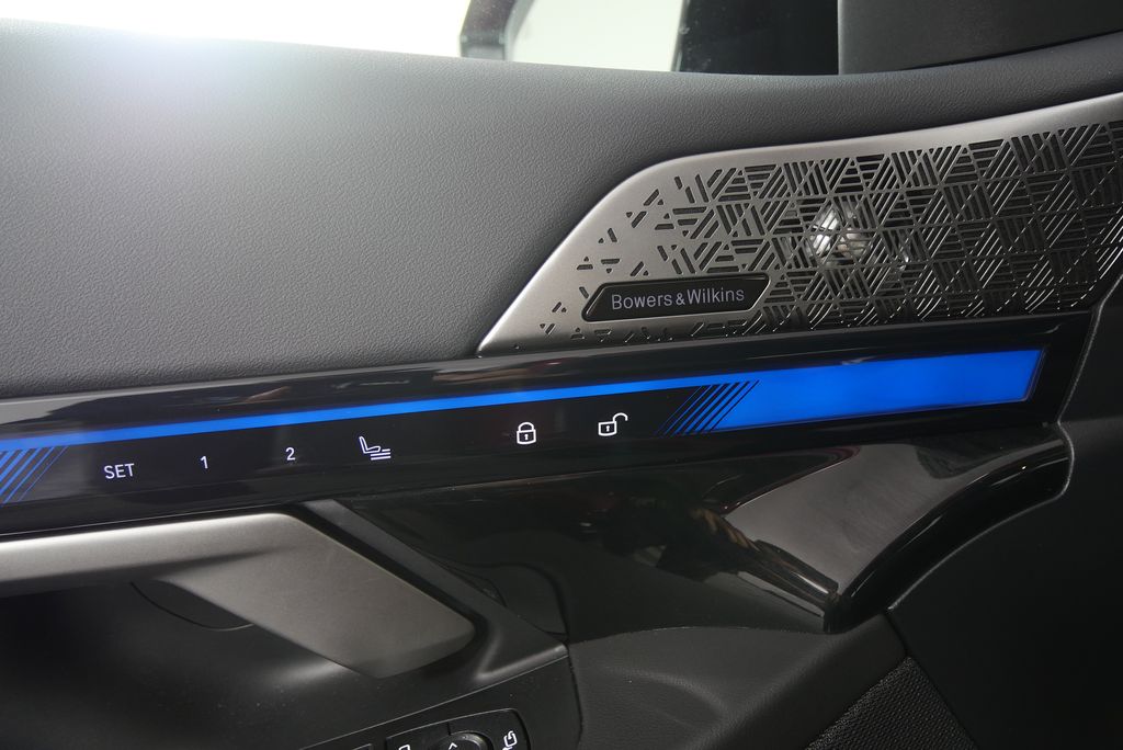 Thumbnail: 2025 BMW i5 - 10