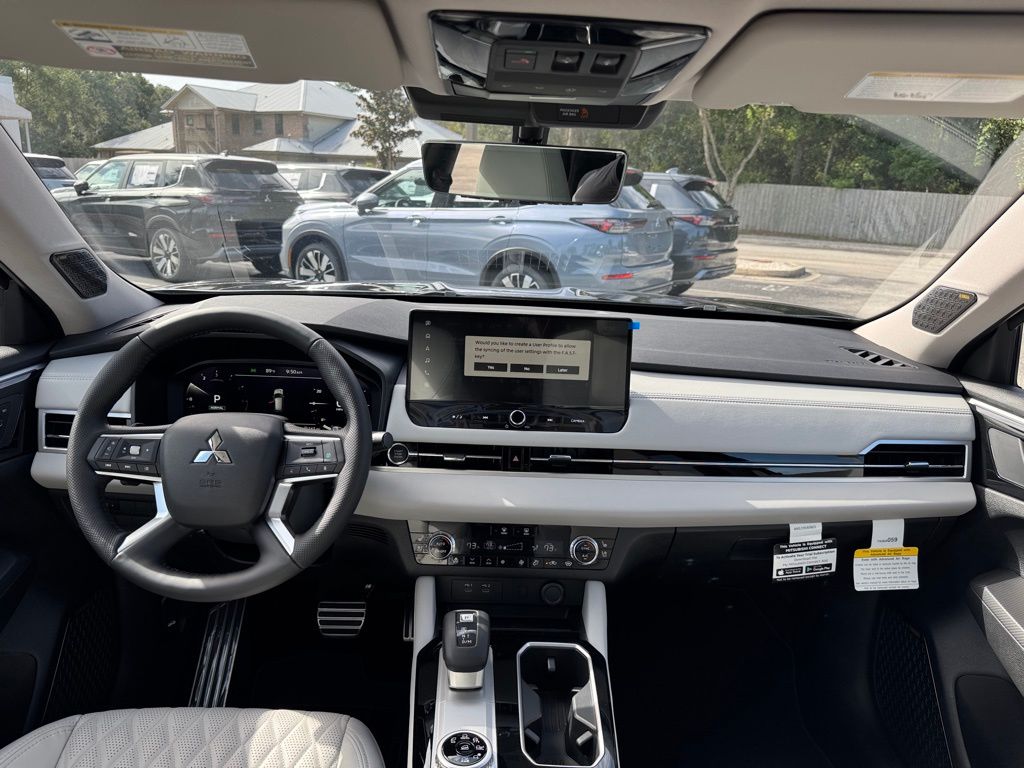 New 2025 Mitsubishi Outlander SUV
