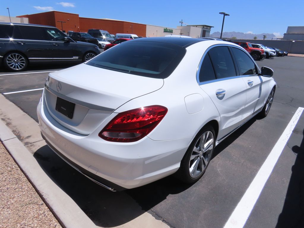 Thumbnail: 2017 Mercedes-Benz C-Class - 3