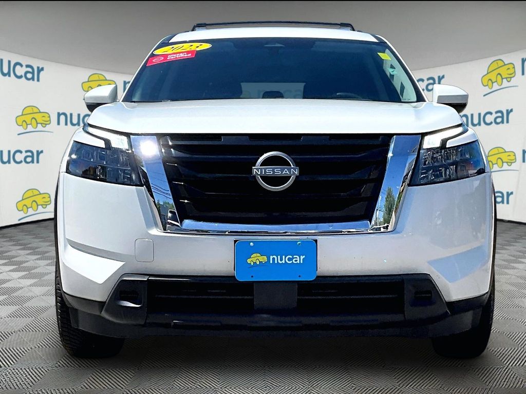 2023 Nissan Pathfinder — photo 2