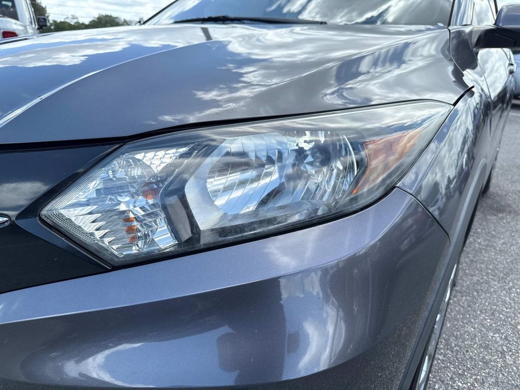 2017 Honda HR-V LX photo