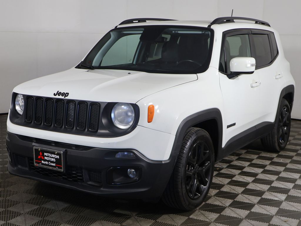 Used 2018 White Jeep Latitude image 5
