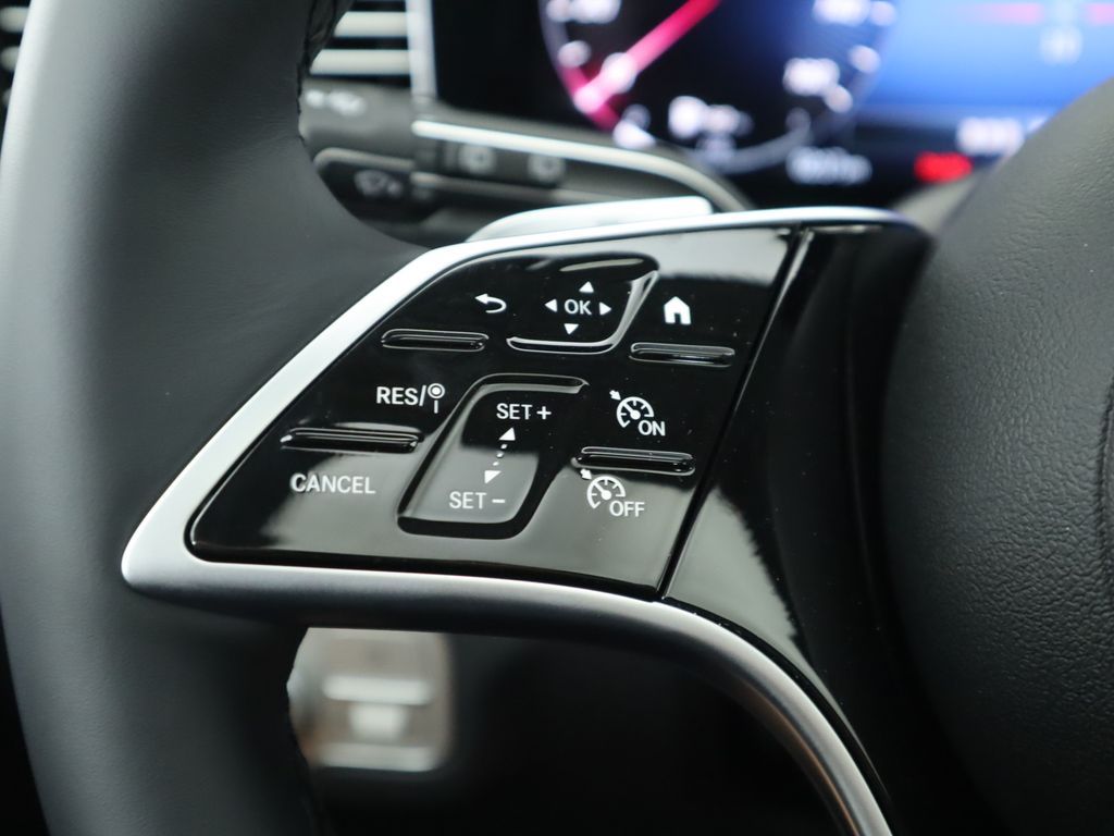 Thumbnail: 2026 Mercedes-Benz GLE - 12