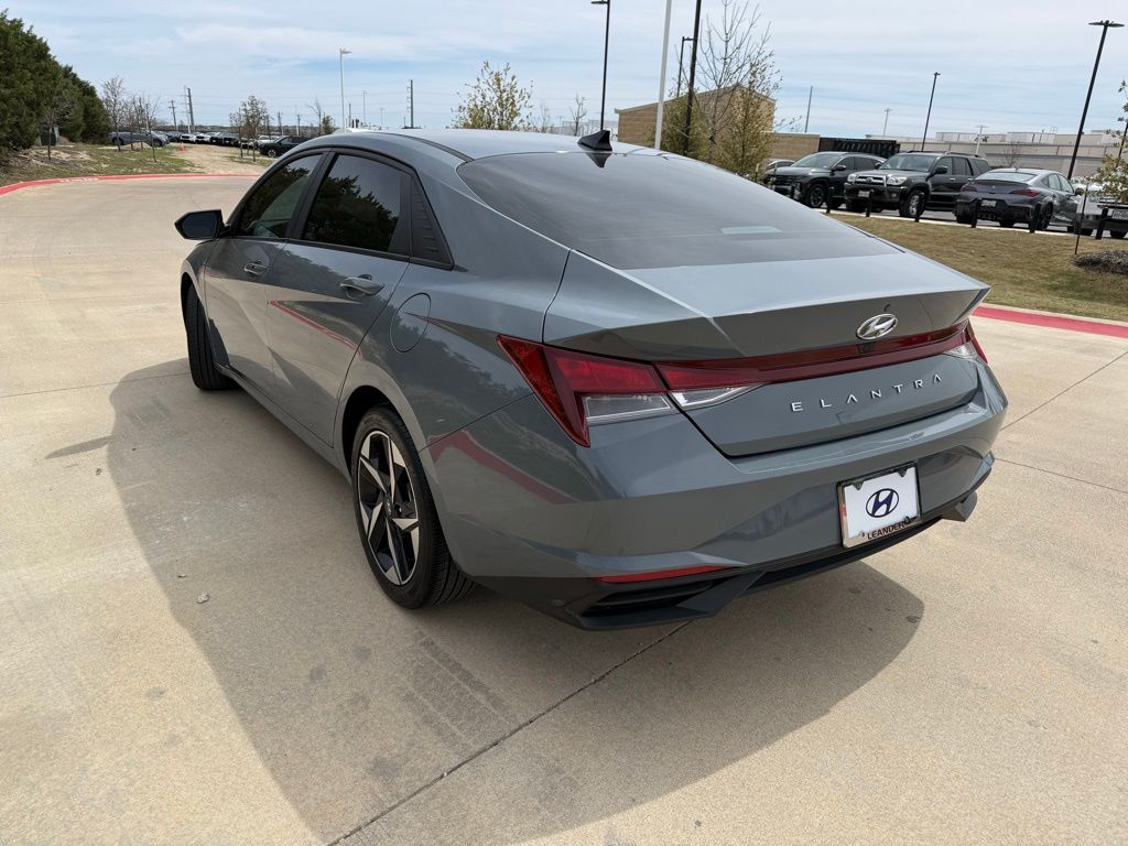 Thumbnail: 2023 Hyundai Elantra - 7