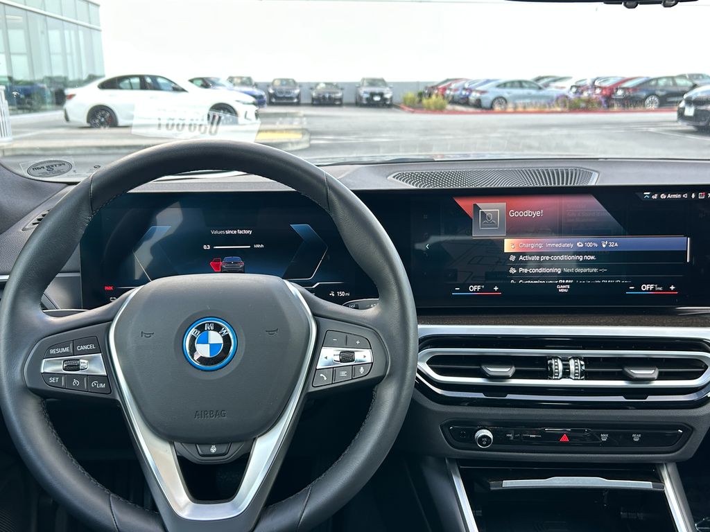 Thumbnail: 2023 BMW i4 - 17