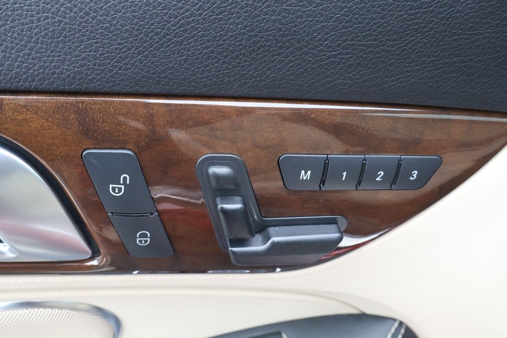 Thumbnail: 2016 Mercedes-Benz SLK - 13