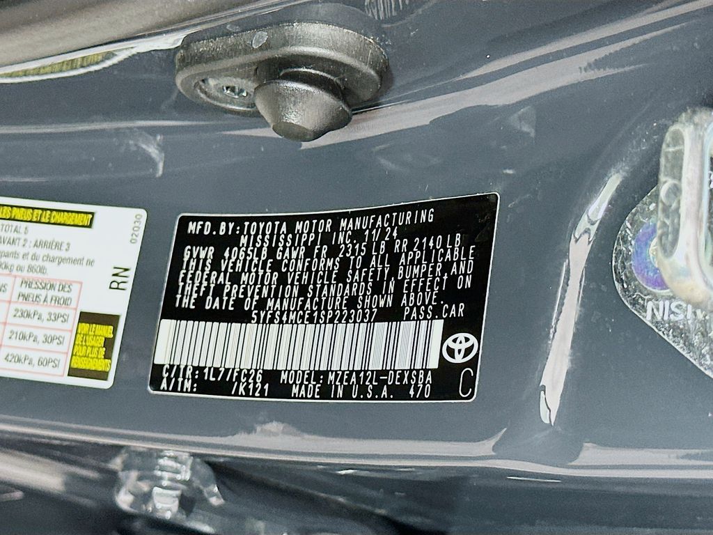 Thumbnail: 2025 Toyota Corolla - 31