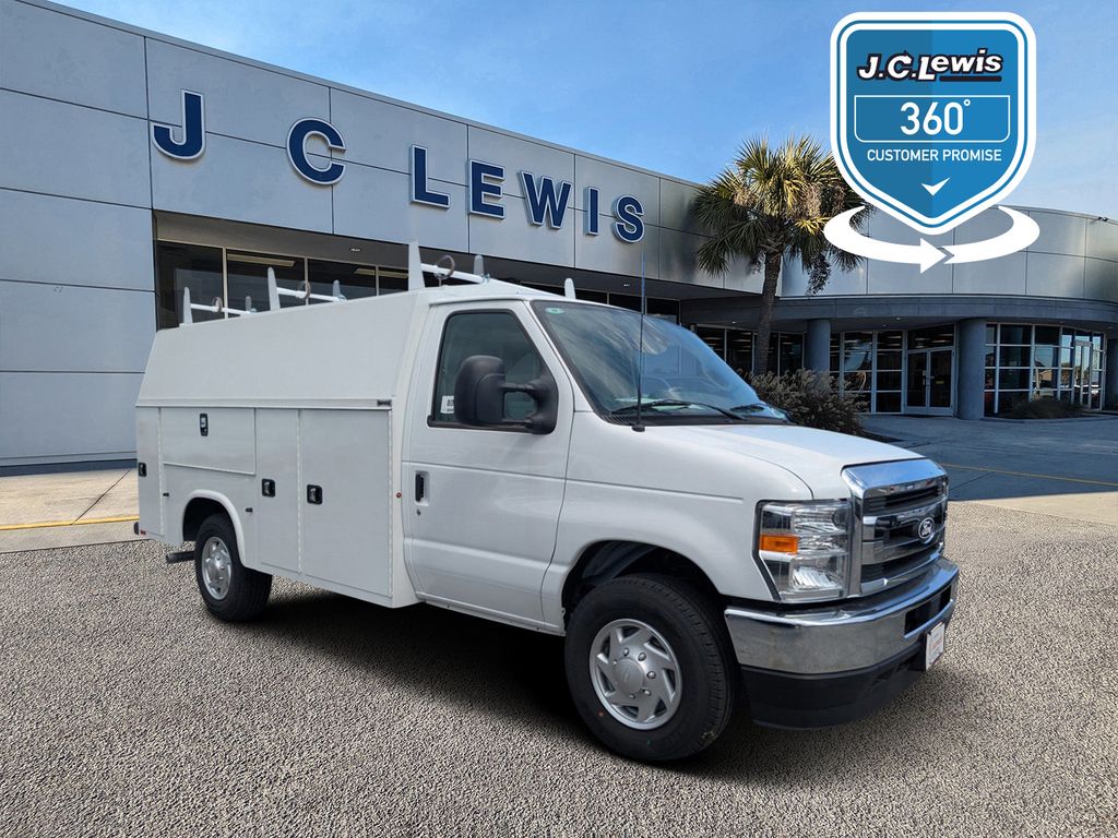2026 Ford E-350 Cutaway 