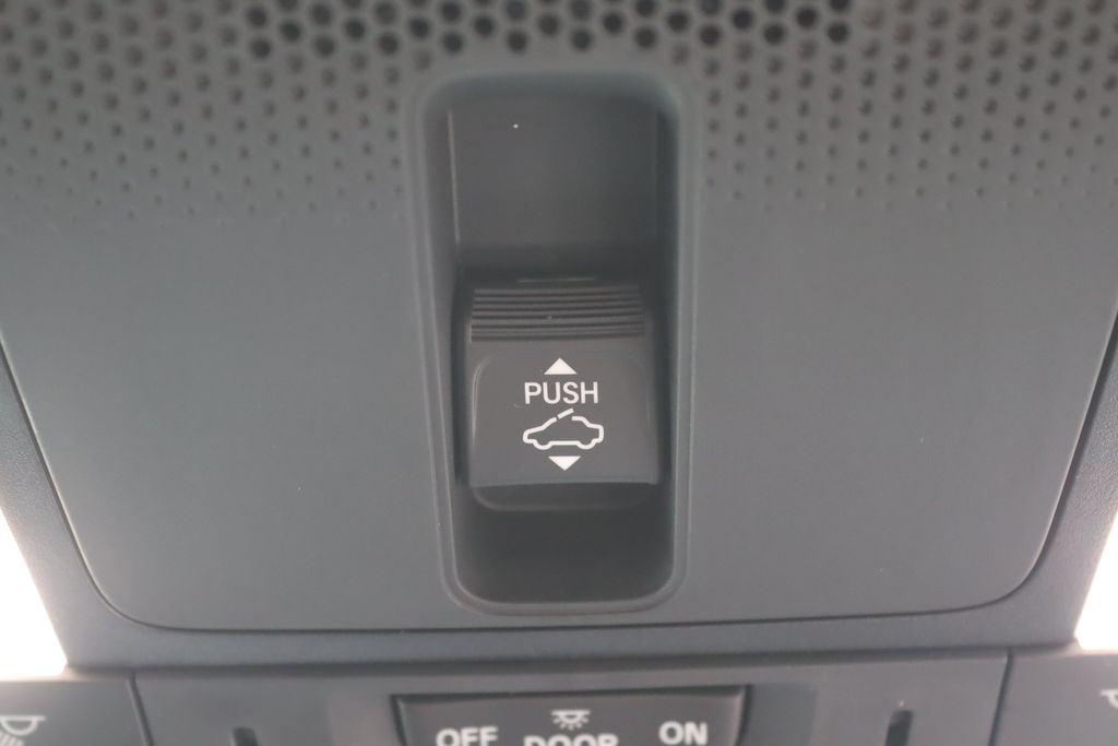 2025 Honda CR-V Sport Touring 28