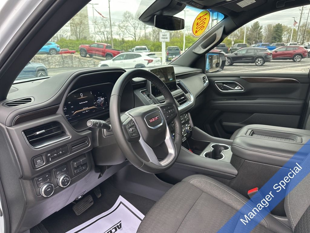 2024 GMC Yukon SLE photo