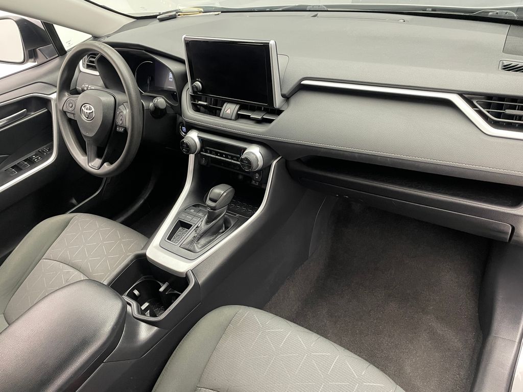 Thumbnail: 2024 Toyota RAV4 - 16