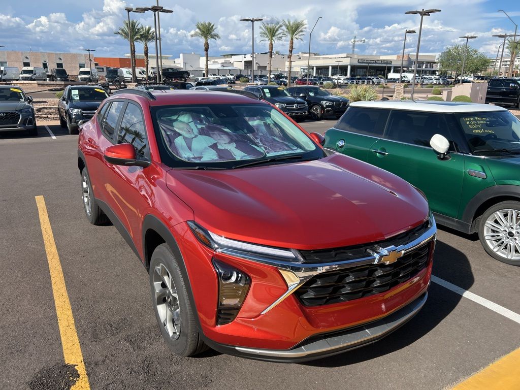 Thumbnail: 2024 Chevrolet Trax - 2