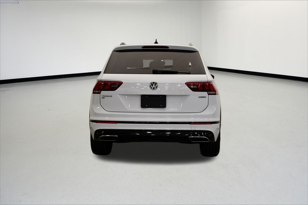 Thumbnail: 2021 Volkswagen Tiguan - 4