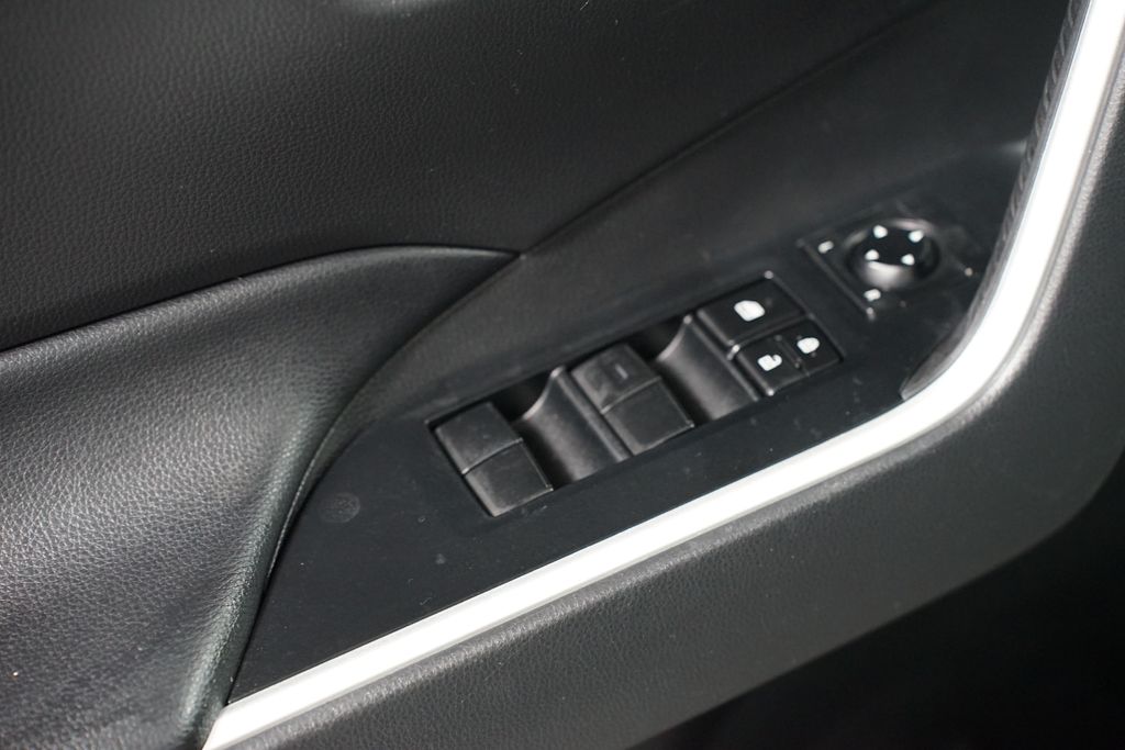 Thumbnail: 2021 Toyota RAV4 - 30