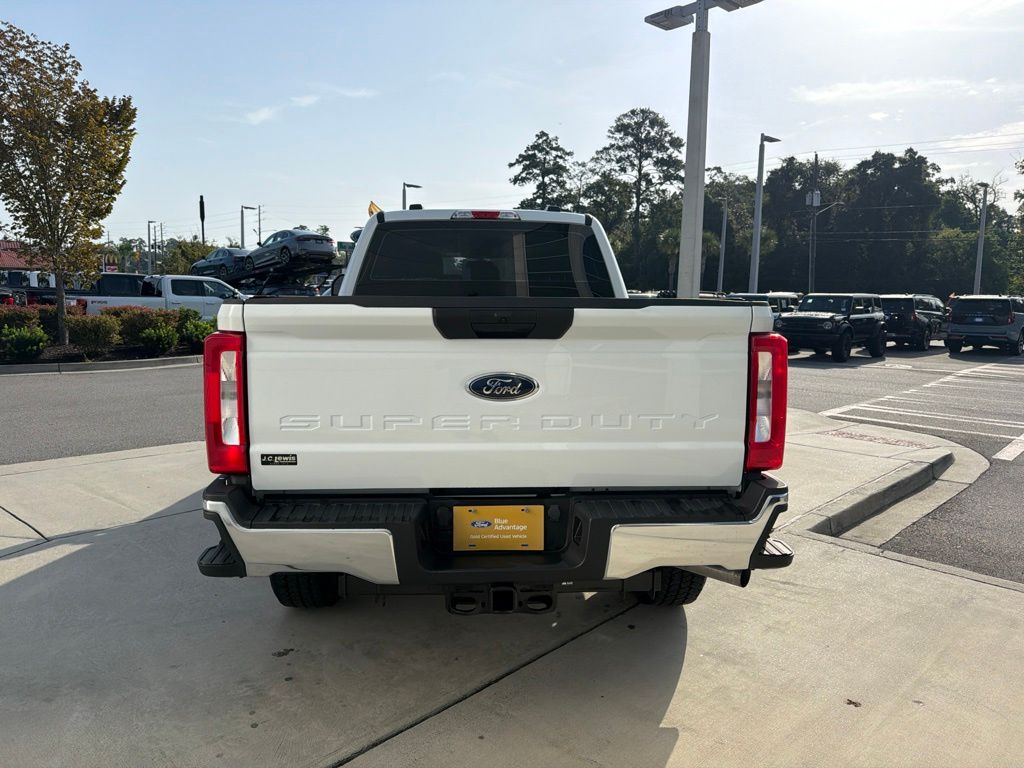 2024 Ford F-250 Super Duty 8