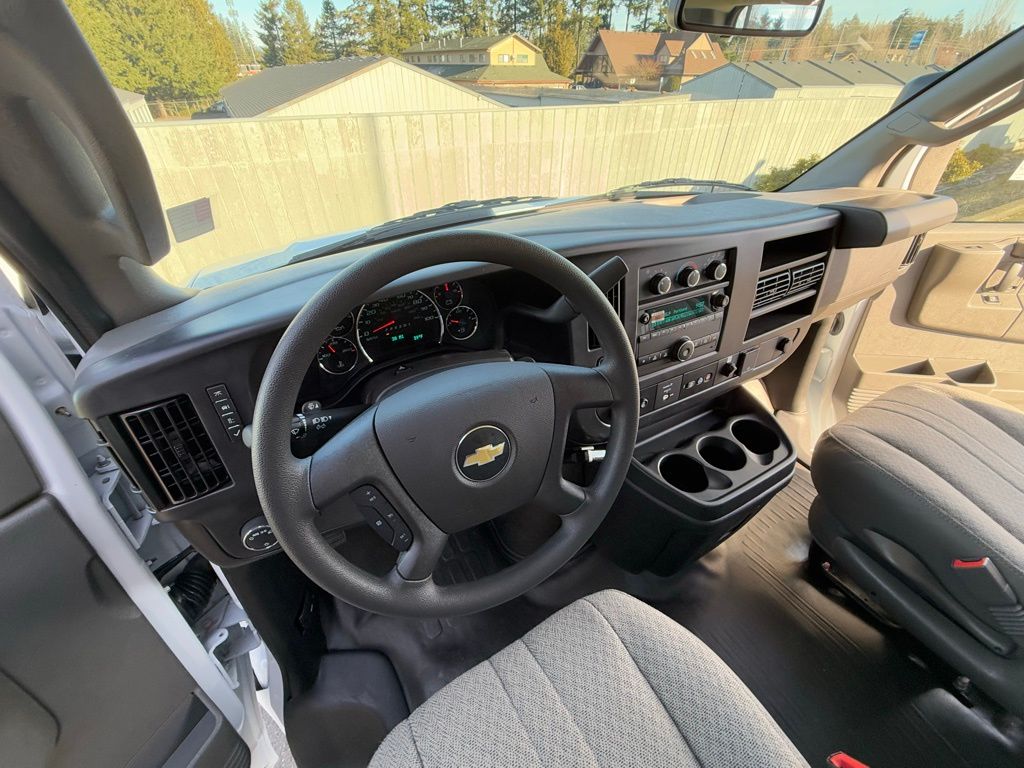 2024 Chevrolet Express 3500 WT