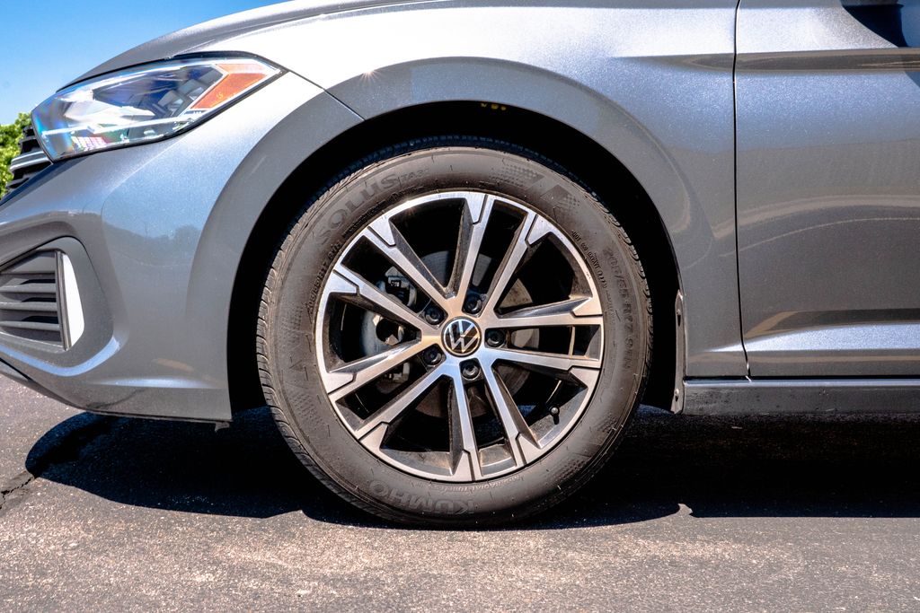Used 2024 Volkswagen Jetta Sedan