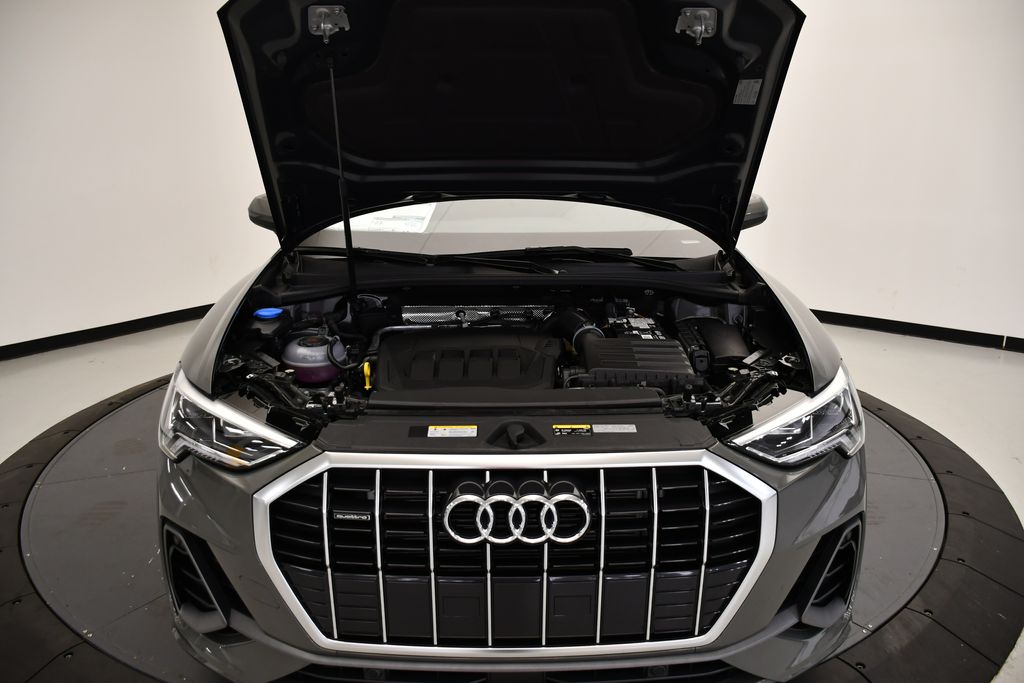 Thumbnail: 2025 Audi Q3 - 13