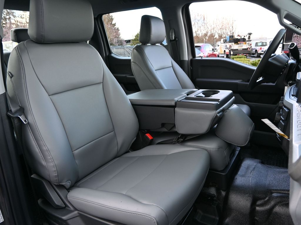 2025 Ford F-250 Super Duty XL