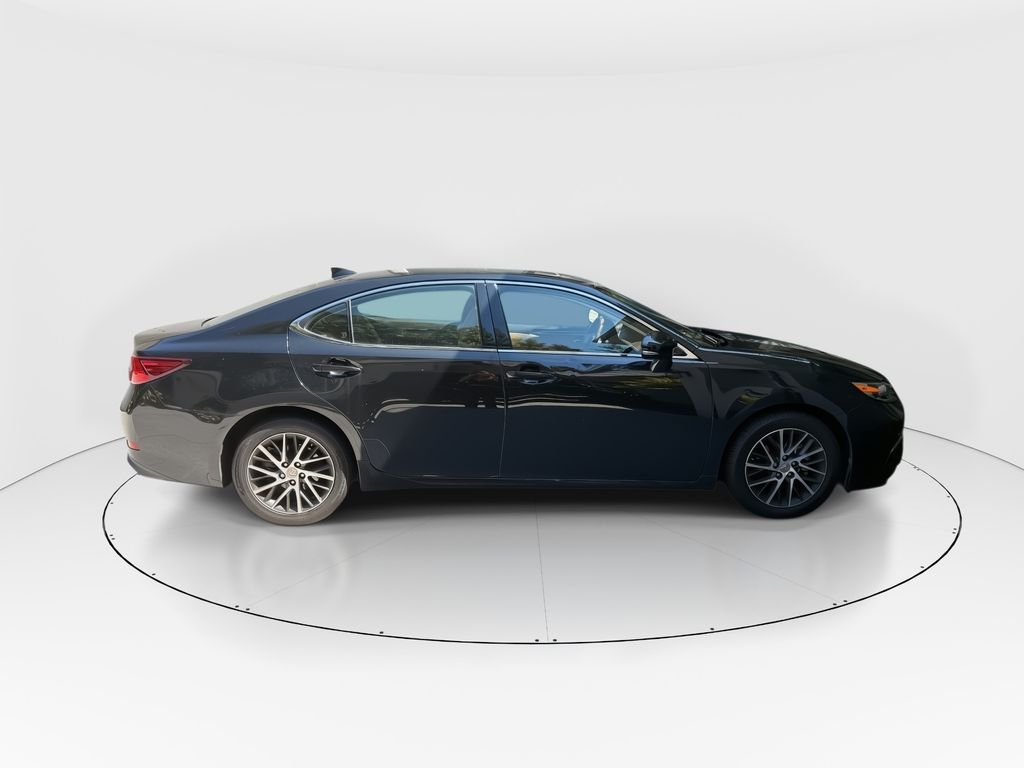 Black (Caviar) 2016 Lexus ES Sedan Front-Wheel Drive 6-Speed Automatic
