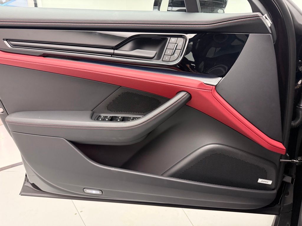 Thumbnail: 2026 Porsche Panamera - 20