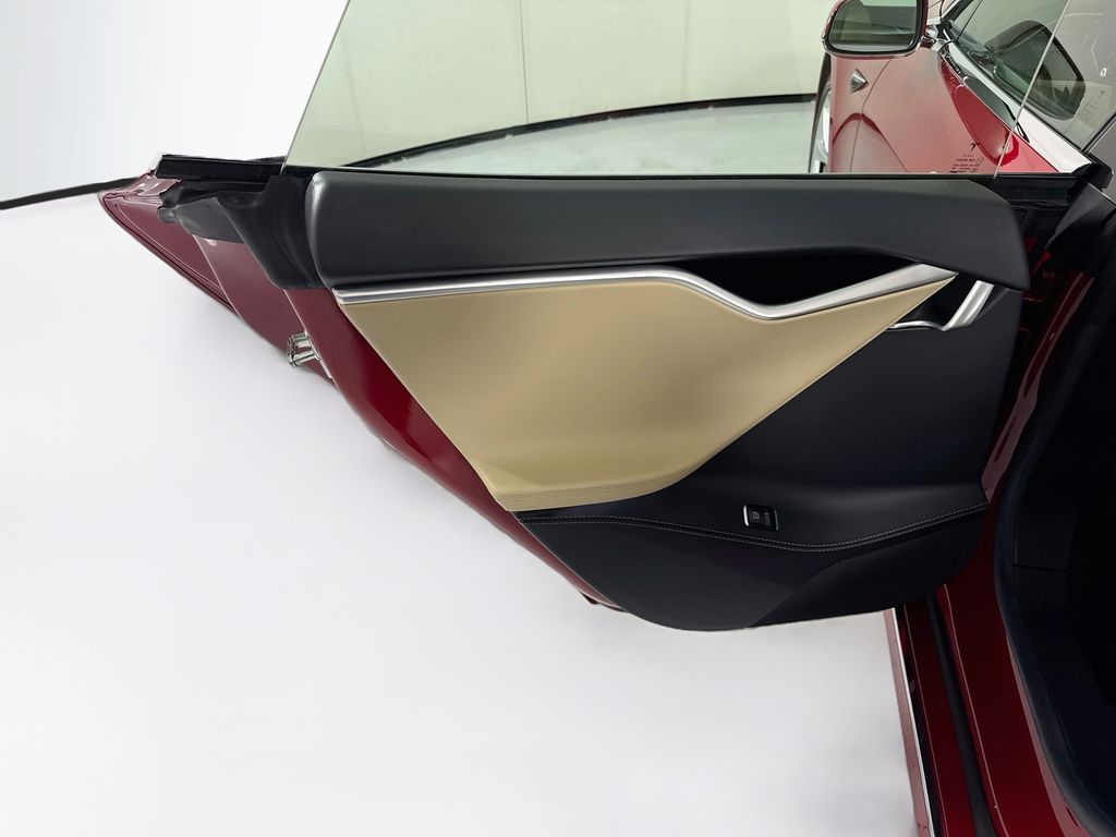 Thumbnail: 2017 Tesla Model S - 26