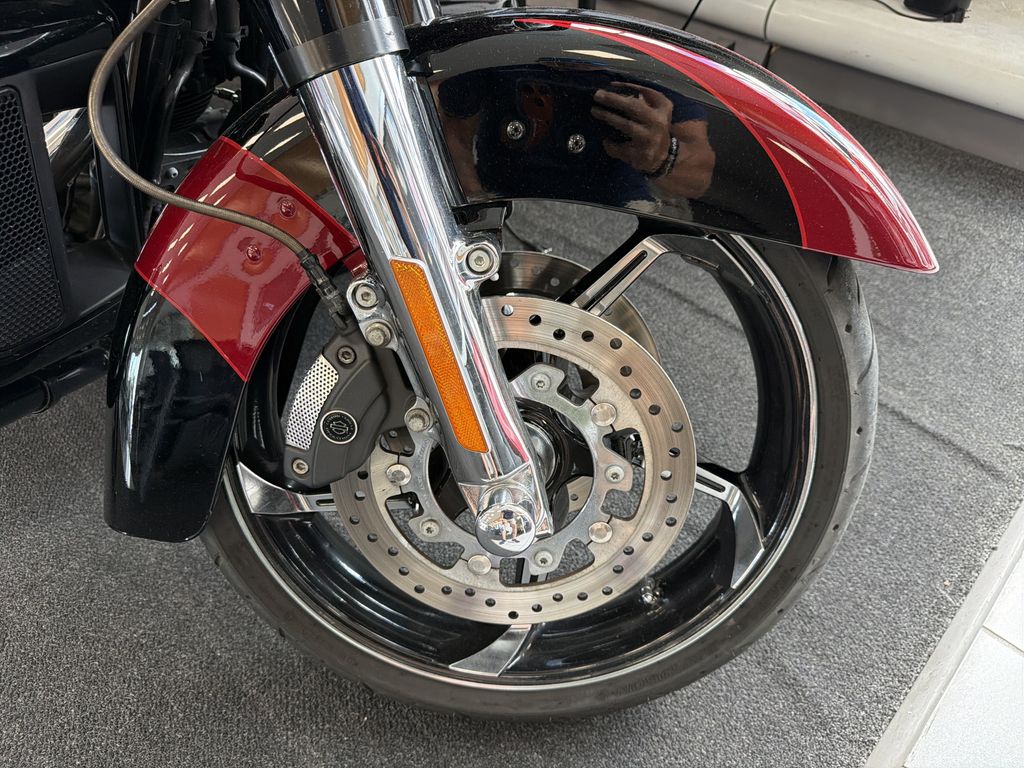 Used 2017 Harley-davidson Touring Sedan